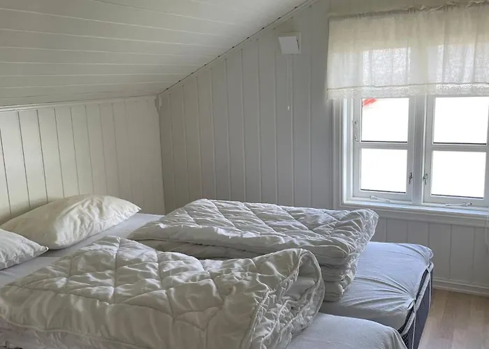 Nordlandshus Ved Havet Pa Reine, Lofoten *