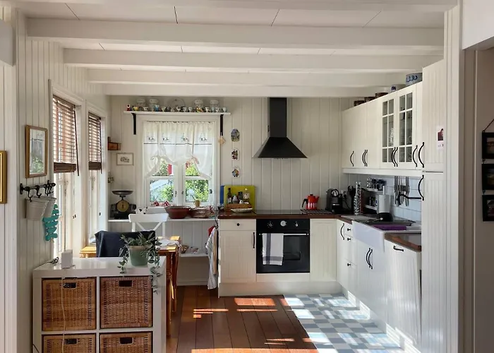 Nordlandshus Ved Havet Pa Reine, Lofoten