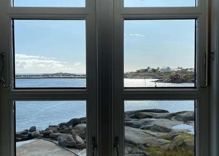 Nordlandshus Ved Havet Pa Reine, Lofoten Tatil Evi *