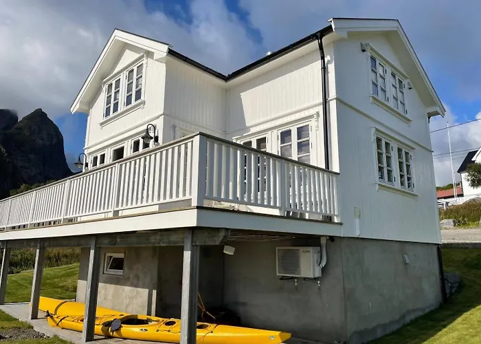 Nordlandshus Ved Havet Pa Reine, Lofoten Tatil Evi *